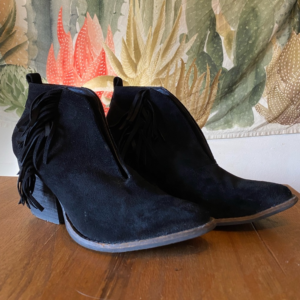 Coconut By Matisse Cutout Fringe Suede Booties Gem